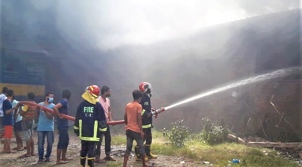 সিঙ্গার,ইলেক্ট্রনিক্স, গোডাউন, আগুণ, ফায়ার সার্ভিস