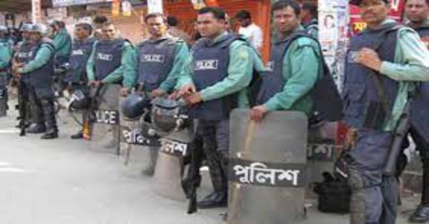 নিরাপত্তা জোরদার , বিক্ষোভ, নিক্ষেপ , পুলিশ, অভিজ্ঞতা, মামলা