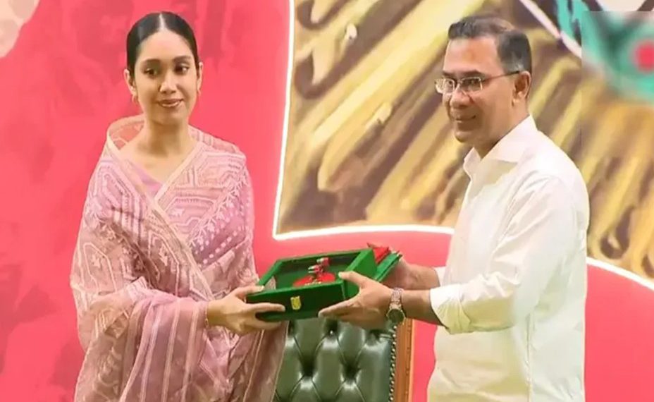 স্বাধীনতা পুরস্কার-২০২৬ প্রাপ্তদের হাতে পদক তুলে দিলেন প্রধানমন্ত্রী