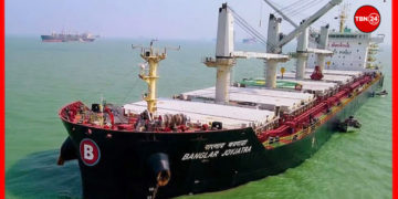 আরব সাগরে বিপদে পড়া জাহাজ থেকে বাংলাদেশিসহ ১৮ নাবিক উদ্ধার