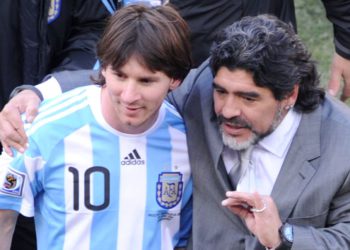 ম্যারাডোনা এখন খেললে মৌসুমে হাজার গোল করতেন —দাবি দিনো বাজ্জোর